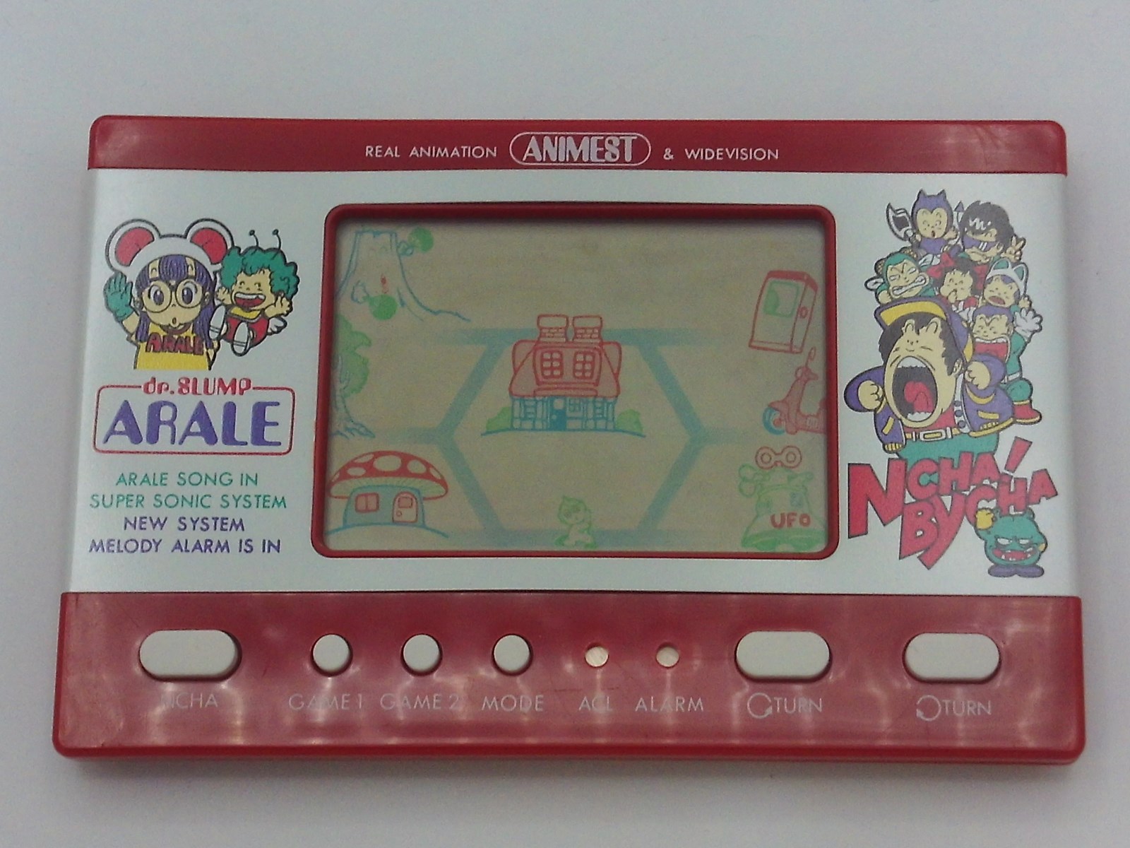 Dr. Slump Arale Part III: Ncha! Bycha (white/red)