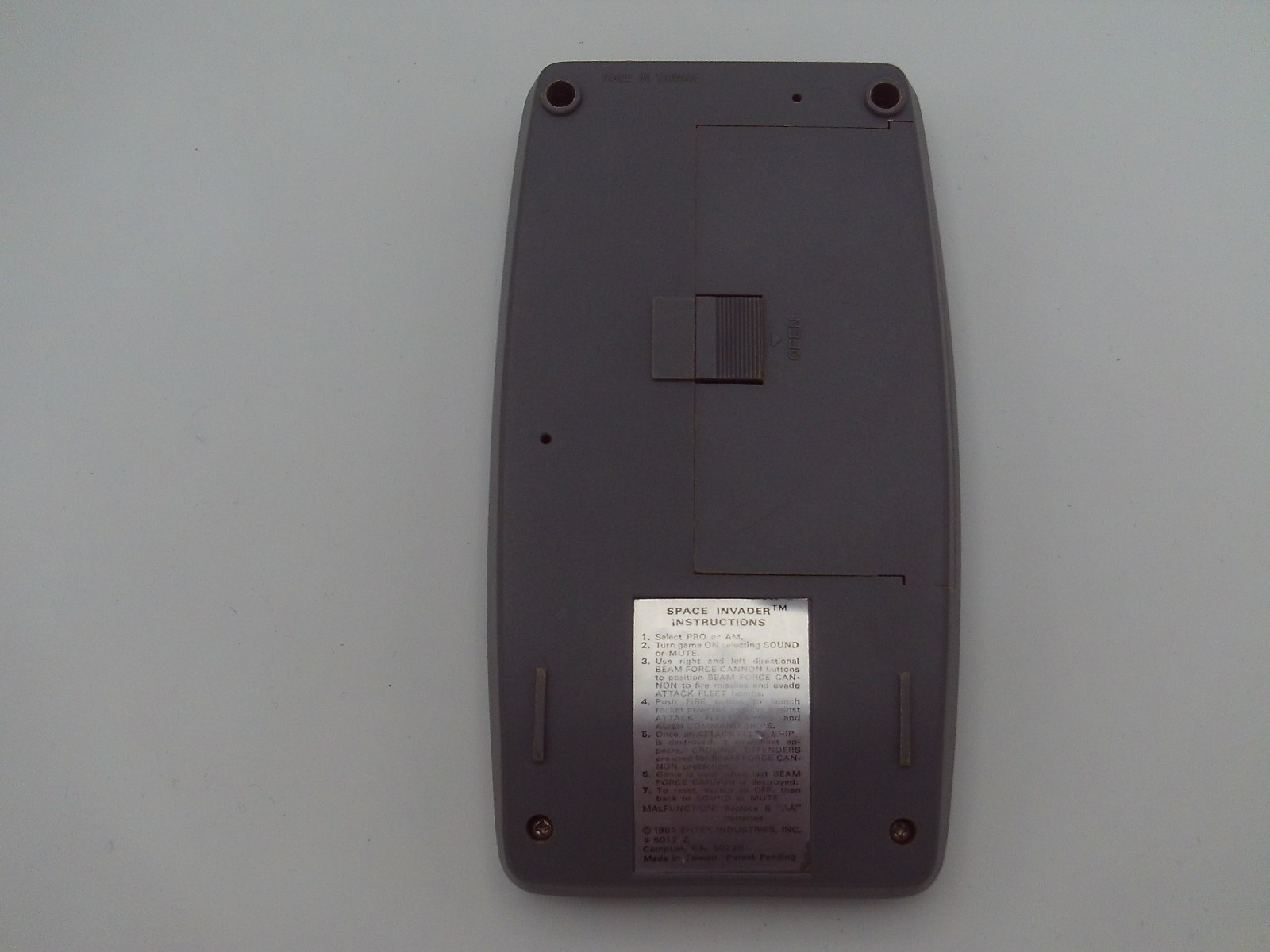 Space Invader (gray version)